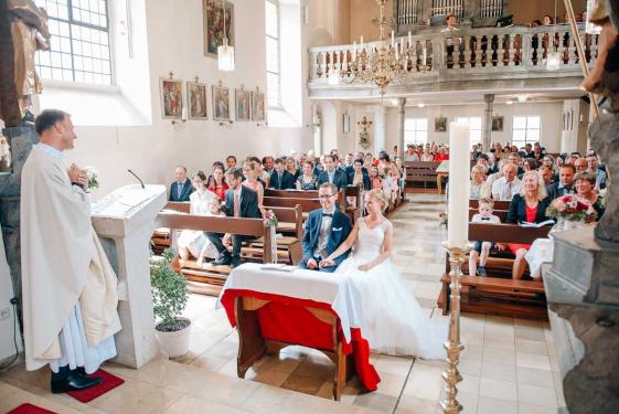 hochzeit brautpaar ilona mueller marktbreit kitzingen hochzeitsfotos fotos wuerzburg trauung fotostudio outdoor